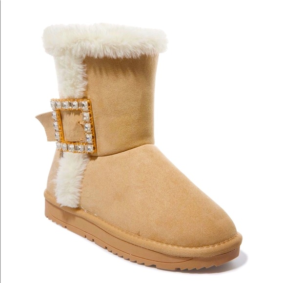 Lauren Lorraine Shoes - NWT Lauren Larraine Clarry Faux Suede Winter Boots. 8.5